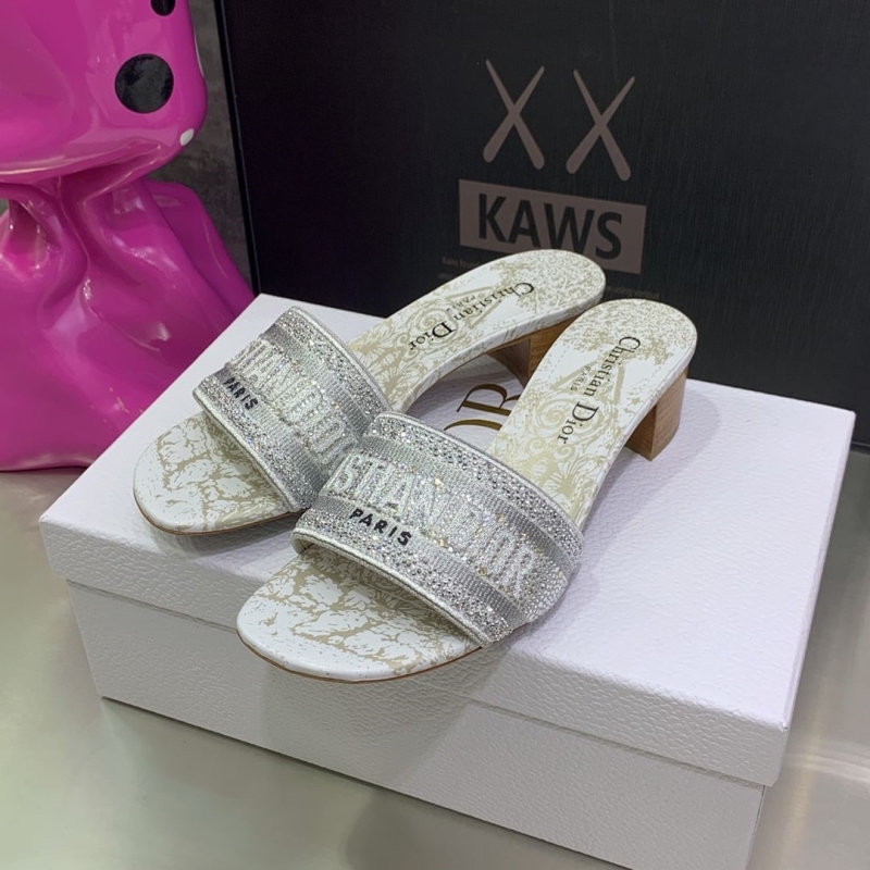 ch**an D*or slippers